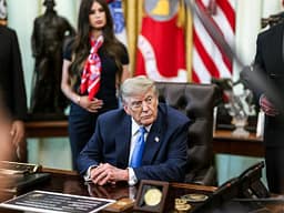 A po i mbyll Amerika dyert? Trump pezullon afatet e vizave në të gjithë botën A po i mbyll Amerika dyert? Trump pezullon afatet e vizave në të gjithë botën