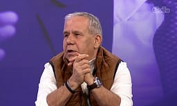 Nëse para Albinit ndihesh si pula përballë dhelprës, atëherë vezët të mbeten argumenti i vetëm politik! Nëse para Albinit ndihesh si pula përballë dhelprës, atëherë vezët të mbeten argumenti i vetëm politik!