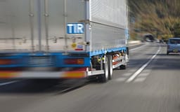 Ministria e Transportit: Bëjmë gjithçka për t’i ndihmuar transportuesit Ministria e Transportit: Bëjmë gjithçka për t’i ndihmuar transportuesit