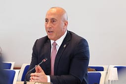 Haradinaj: Kosova humbi një intelektual të shquar, Eqrem Kryeziu la gjurmë në arsim dhe politikë Haradinaj: Kosova humbi një intelektual të shquar, Eqrem Kryeziu la gjurmë në arsim dhe politikë
