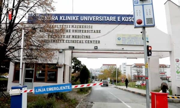 Mungesa e barnave – Pacientët mes rrezikut dhe kostove të larta, SHSKUK-ja s’përgjigjet Mungesa e barnave – Pacientët mes rrezikut dhe kostove të larta, SHSKUK-ja s’përgjigjet