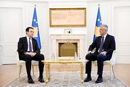 A do ta priste Thaçi Kurtin po ta vizitonte në Hagë? A do ta priste Thaçi Kurtin po ta vizitonte në Hagë?