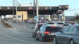 Rritet fluksi, pritje të gjata për të dalë nga Merdara Rritet fluksi, pritje të gjata për të dalë nga Merdara