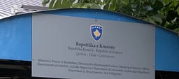 Lejeqëndrime në këmbim të parave, si funksiononte skema e zyrtarëve të arrestuar të MPB-së? Lejeqëndrime në këmbim të parave, si funksiononte skema e zyrtarëve të arrestuar të MPB-së?