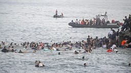 Maroku arreston më shumë se 100 persona që deshën të hyjnë në Ceuta Maroku arreston më shumë se 100 persona që deshën të hyjnë në Ceuta