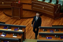 Tahiri: VV e ka sjellë Kosovën në depresion të thellë shoqëror, politik e ekonomik – Gjendja në vend është ka agravon Tahiri: VV e ka sjellë Kosovën në depresion të thellë shoqëror, politik e ekonomik – Gjendja në vend është ka agravon