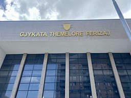 I gjetën substanca narkotike në Brezovicë, një muaj paraburgim për të pandehurin N.B. I gjetën substanca narkotike në Brezovicë, një muaj paraburgim për të pandehurin N.B.