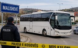 Sulmi me kallashnikov ndaj autobusit në Malishevë, deklarohet Prokuroria Sulmi me kallashnikov ndaj autobusit në Malishevë, deklarohet Prokuroria