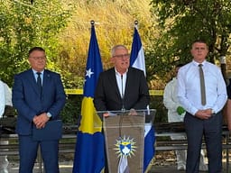 Hoxha: Armët nëse ka nevojë mund të ekzaminohen edhe jashtë, Sveçla: E kam urdhëruar Forenzikën t’i ekzaminojë me urgjencë Hoxha: Armët nëse ka nevojë mund të ekzaminohen edhe jashtë, Sveçla: E kam urdhëruar Forenzikën t’i ekzaminojë me urgjencë