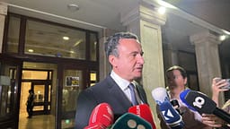 Kurti: Sjellja e gjashtë deputetëve të LDK-së është e papërgjegjshme, e dëmshme dhe absurde Kurti: Sjellja e gjashtë deputetëve të LDK-së është e papërgjegjshme, e dëmshme dhe absurde