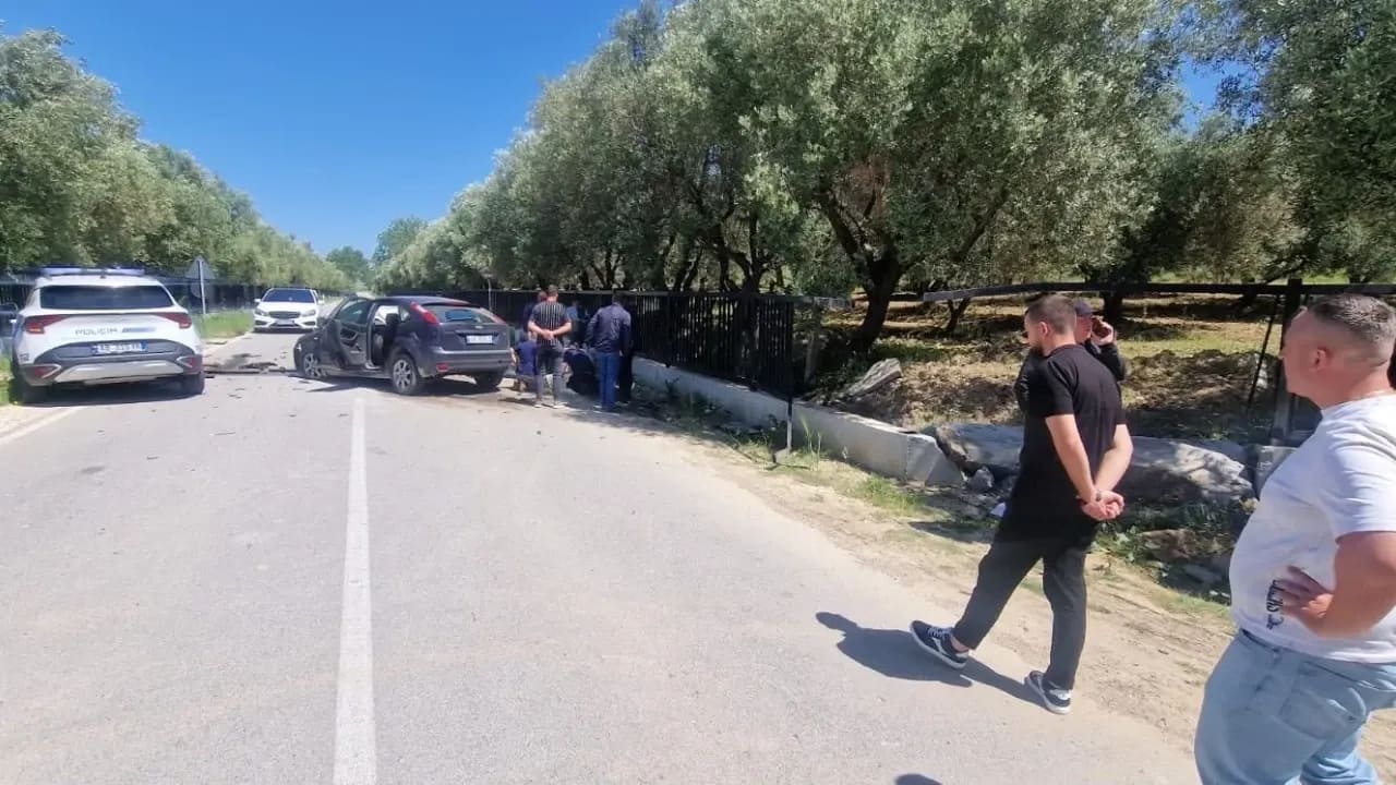 Aksidenti në Panaja-Novoselë, humb jetën në spital shoferi 34-vjeçar, nuk u mbijetoi dot plagëve të marra Aksidenti në Panaja-Novoselë, humb jetën në spital shoferi 34-vjeçar, nuk u mbijetoi dot plagëve të marra