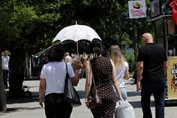 E enjtja me diell në Kosovë, temperaturat deri në 32 gradë E enjtja me diell në Kosovë, temperaturat deri në 32 gradë