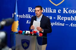 PDK dorëzon kallëzim penal në PSRK ndaj Kurtit e kabinetit qeveritar: Janë tejkaluar kompetencat, keqpërdorim i pozitës PDK dorëzon kallëzim penal në PSRK ndaj Kurtit e kabinetit qeveritar: Janë tejkaluar kompetencat, keqpërdorim i pozitës