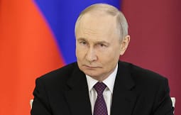 Rusia eksporton propagandë në shkollat serbe: Libra që lavdërojnë Putinin dhe justifikojnë aneksimin e Krimesë Rusia eksporton propagandë në shkollat serbe: Libra që lavdërojnë Putinin dhe justifikojnë aneksimin e Krimesë