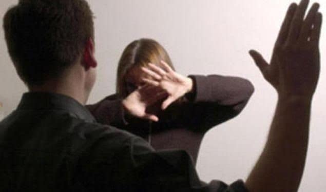 Gjatë 24 orëve për dhunë në familje janë privuar nga liria shtatë persona Gjatë 24 orëve për dhunë në familje janë privuar nga liria shtatë persona