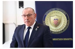 Kroacia merr vendim, ua rrit pensionet veteranëve të luftës Kroacia merr vendim, ua rrit pensionet veteranëve të luftës