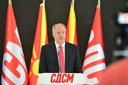 Zhernovski: Në Maqedoni po zgjerohet ndikimi mediatik i botës serbe, Mickoski dëshiron kontroll njejtë si Vuçiqi Zhernovski: Në Maqedoni po zgjerohet ndikimi mediatik i botës serbe, Mickoski dëshiron kontroll njejtë si Vuçiqi