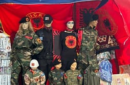 Prishtina në sytë e gazetarit irlandez – mes ndeshjes së futbollit dhe protestave për lirinë e çlirimtarëve Prishtina në sytë e gazetarit irlandez – mes ndeshjes së futbollit dhe protestave për lirinë e çlirimtarëve