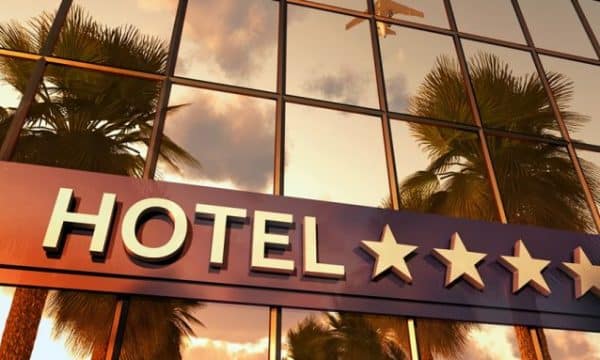 Rriten vizitat në hotele, kryesojnë turistët nga Shqipëria dhe Gjermania Rriten vizitat në hotele, kryesojnë turistët nga Shqipëria dhe Gjermania