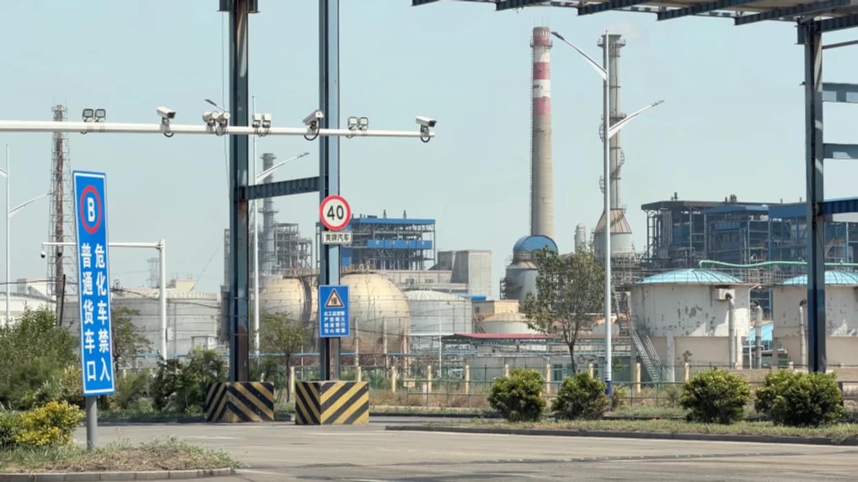 Një rrjet rafinerish kineze të naftës po financon Iranin Një rrjet rafinerish kineze të naftës po financon Iranin
