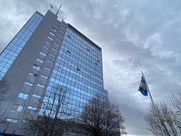 Paqëndrueshmëria politike kërcënon investimet dhe projektet e mëdha në Kosovë Paqëndrueshmëria politike kërcënon investimet dhe projektet e mëdha në Kosovë