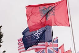 Shqipëria hyn në fazën “NATO 3.0”, paralajmërohen investime në mbrojtje Shqipëria hyn në fazën “NATO 3.0”, paralajmërohen investime në mbrojtje