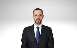 Ministri Lamallari: Mund të shpallen persona të tjerë “Non Grata” Ministri Lamallari: Mund të shpallen persona të tjerë “Non Grata”