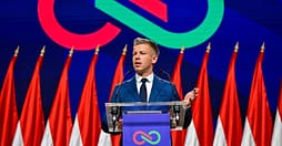 Akuzohet për vjedhjen e një celulari rreth 10 vite më parë, Prokurori i Përgjithshëm i Hungarisë kërkon heqjen e imunitetit të kryeministrit Peter Magyar Akuzohet për vjedhjen e një celulari rreth 10 vite më parë, Prokurori i Përgjithshëm i Hungarisë kërkon heqjen e imunitetit të kryeministrit Peter Magyar