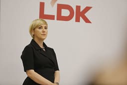 Sibel Halimi: Shteti rrënohet kur krijohet bindja se Kushtetuta mund të zbatohet sipas bindjeve politike Sibel Halimi: Shteti rrënohet kur krijohet bindja se Kushtetuta mund të zbatohet sipas bindjeve politike