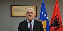 Sveçla: Hyn në fuqi ligji i ri për shtetësinë, procedura më të shpejta dhe aplikim online Sveçla: Hyn në fuqi ligji i ri për shtetësinë, procedura më të shpejta dhe aplikim online