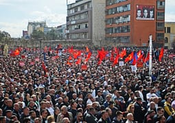 Policia merr masa sigurie për marshin në shesh, bllokohen për qarkullim disa rrugë kryesore Policia merr masa sigurie për marshin në shesh, bllokohen për qarkullim disa rrugë kryesore