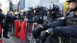 Gurë, përplasje me kordonin policor dhe bllokim trafiku, policia raporton për dy të arrestuar Gurë, përplasje me kordonin policor dhe bllokim trafiku, policia raporton për dy të arrestuar