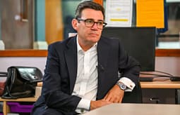 Kryeministri Burnham bie pre e mashtrimit, shkëmbeu mesazhe me një grua që hiqej si këshilltarja e Trump Kryeministri Burnham bie pre e mashtrimit, shkëmbeu mesazhe me një grua që hiqej si këshilltarja e Trump