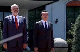 Protesta në Shqipëri, Rama: Lëreni Kurtin jashtë kësaj çorbe të neveritshme Protesta në Shqipëri, Rama: Lëreni Kurtin jashtë kësaj çorbe të neveritshme