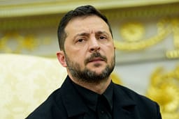Zelensky shkarkon ambasadorët në Shqipëri, Kroaci dhe Mal të Zi Zelensky shkarkon ambasadorët në Shqipëri, Kroaci dhe Mal të Zi