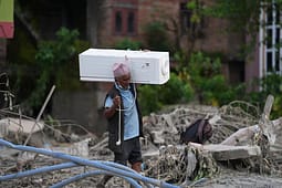 Numri i të vdekurve nga përmbytjet në Nepal dhe Tibet tejkalon 1,000 persona Numri i të vdekurve nga përmbytjet në Nepal dhe Tibet tejkalon 1,000 persona