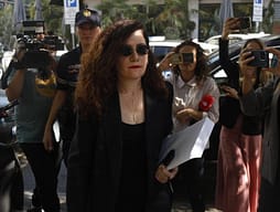 Ish-kreu i SHISH, Vlora Hyseni del nga GJKKO, iu komunikua masa e sigurisë “arrest në shtëpi” Ish-kreu i SHISH, Vlora Hyseni del nga GJKKO, iu komunikua masa e sigurisë “arrest në shtëpi”