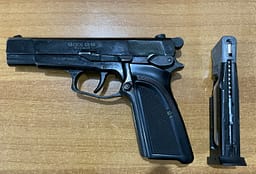 Policia në Kaçanik ndalon një person, i konfiskon armën e zjarrit Policia në Kaçanik ndalon një person, i konfiskon armën e zjarrit