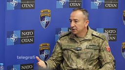 Komandanti i KFOR-it flet për sigurinë në Kosovë: Nuk ka kërcënime të drejtpërdrejta Komandanti i KFOR-it flet për sigurinë në Kosovë: Nuk ka kërcënime të drejtpërdrejta