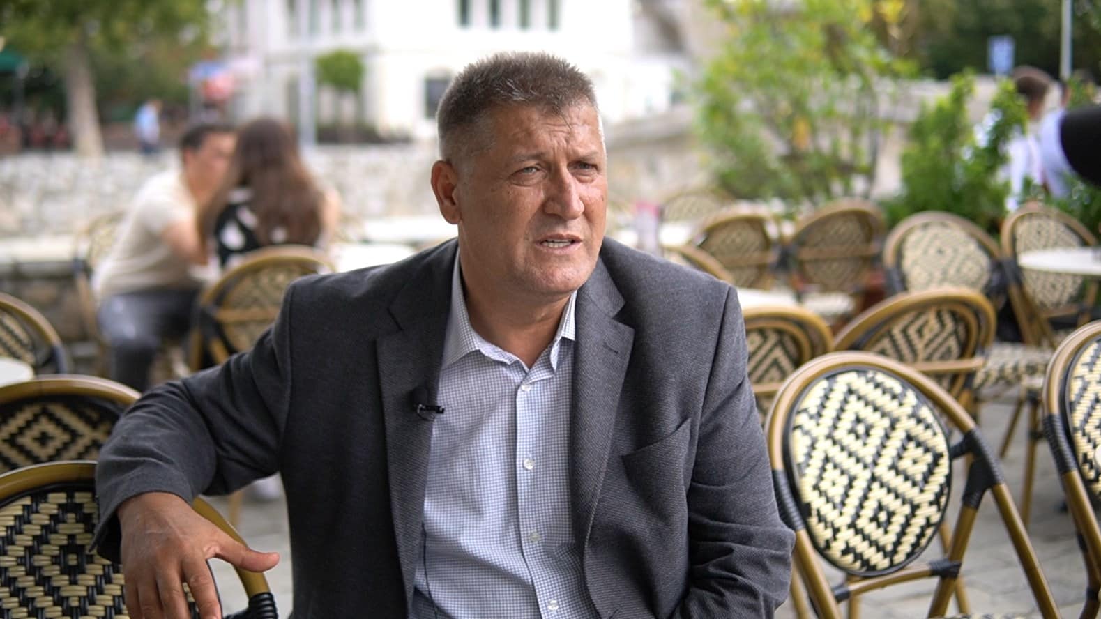 Zafir Berisha nuk është kandidat në këto zgjedhje, parashikon zgjedhje të reja pas tre muajsh Zafir Berisha nuk është kandidat në këto zgjedhje, parashikon zgjedhje të reja pas tre muajsh