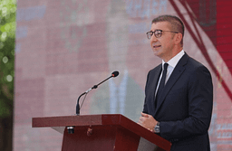 Mickoski: Çdo gjeneratë e ka Ilindenin e vet, e jona ka detyrën ta bëjë shtetin më të fortë Mickoski: Çdo gjeneratë e ka Ilindenin e vet, e jona ka detyrën ta bëjë shtetin më të fortë