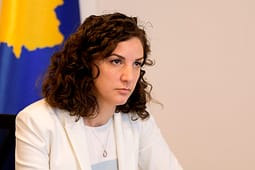 “Operatori deklaron se vagonët s’kanë mundur të riparohen diku tjetër”, Rizvanolli e shpërndan shpjegimin e Trainkos “Operatori deklaron se vagonët s’kanë mundur të riparohen diku tjetër”, Rizvanolli e shpërndan shpjegimin e Trainkos