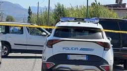 Plagoset me armë zjarri një person në Lezhë, transportohet drejt Traumës në Tiranë Plagoset me armë zjarri një person në Lezhë, transportohet drejt Traumës në Tiranë