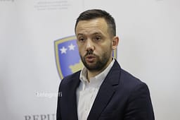 Tahiri: PDK nuk i nënshtrohet qasjes autoritare të deputetit Albin Kurti, të premten do të jemi të pranishëm në sallën plenare Tahiri: PDK nuk i nënshtrohet qasjes autoritare të deputetit Albin Kurti, të premten do të jemi të pranishëm në sallën plenare