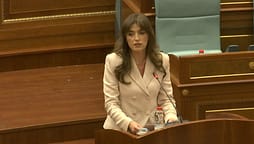 Haxhiu thërret seancë të jashtëzakonshme nga ora 14:00, në rend dite votimi për Qeverinë e re Haxhiu thërret seancë të jashtëzakonshme nga ora 14:00, në rend dite votimi për Qeverinë e re