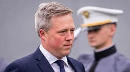 Jep dorëheqjen sekretari i Ushtrisë amerikane pas muajsh tensionesh me Hegseth Jep dorëheqjen sekretari i Ushtrisë amerikane pas muajsh tensionesh me Hegseth