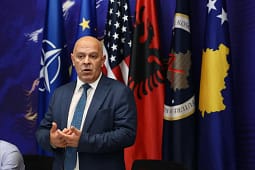 Kurti nis “përpjekjen” e re për t’i bërë institucionet, Aleanca thotë se mori ftesë për takim Kurti nis “përpjekjen” e re për t’i bërë institucionet, Aleanca thotë se mori ftesë për takim