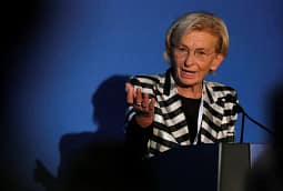 Vdes Emma Bonino, politikania dhe aktivistja italiane që mbështeti ndërhyrjen e NATO-s në Kosovë Vdes Emma Bonino, politikania dhe aktivistja italiane që mbështeti ndërhyrjen e NATO-s në Kosovë