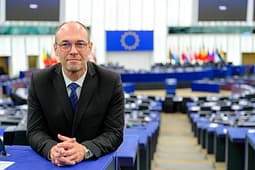 Eurodeputeti Stier: Serbia ka ngecur në vend, shqetësimi kryesor mbetet situata atje dhe raportet me Kosovën Eurodeputeti Stier: Serbia ka ngecur në vend, shqetësimi kryesor mbetet situata atje dhe raportet me Kosovën