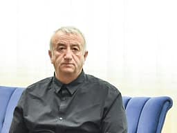 Spiuni i arrestuar i BIA’s serbe që ishte emruar në komisione shtetërore – ka foto me Vjosa Osmanin dhe Albin Kurtin Spiuni i arrestuar i BIA’s serbe që ishte emruar në komisione shtetërore – ka foto me Vjosa Osmanin dhe Albin Kurtin